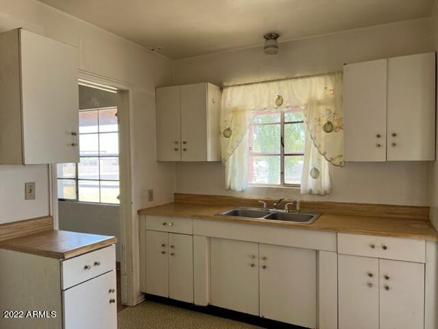 331 West Dobbins Road Phoenix, AZ 85041 - Photo 6 of 14 IMG_1385