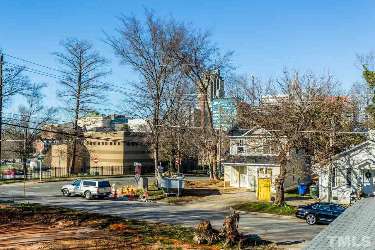 208 Bledsoe Avenue Raleigh, NC 27601 - Photo 10 of 16