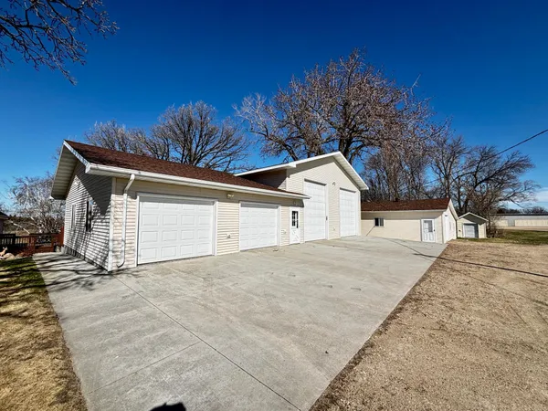 $369,900 | 1110 Water Plant Road, Fergus Falls, MN 56537