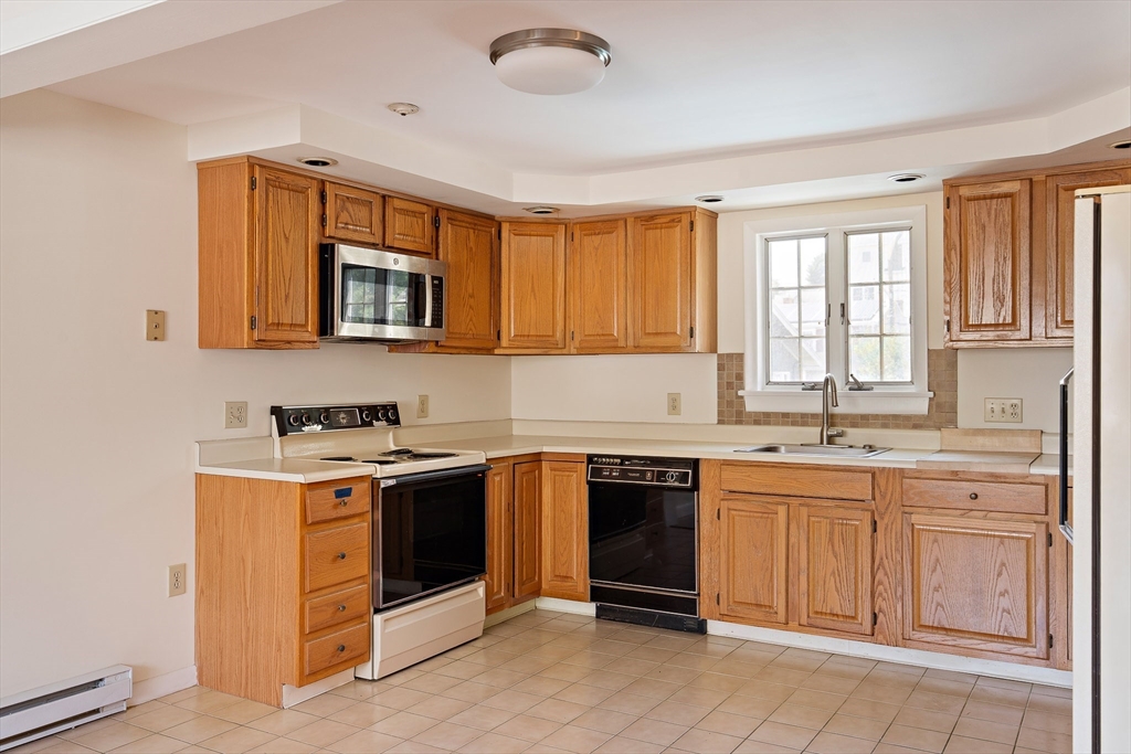 49 R Ashton Street, Unit 5 Everett, MA 02149 - Photo 8 of 26 Gallery Image 8