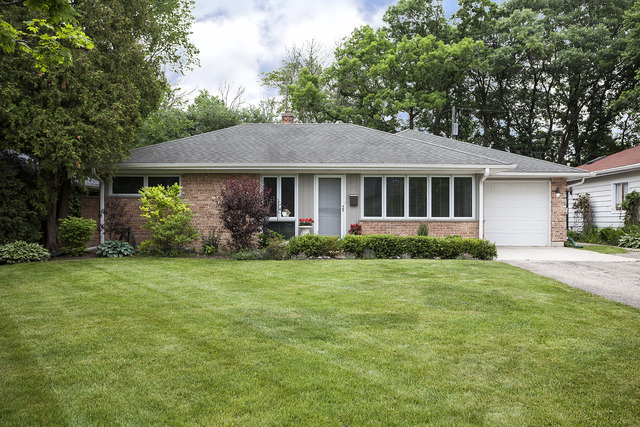 1138 Whitfield Road Northbrook, IL 60062 - Photo 1 of 10