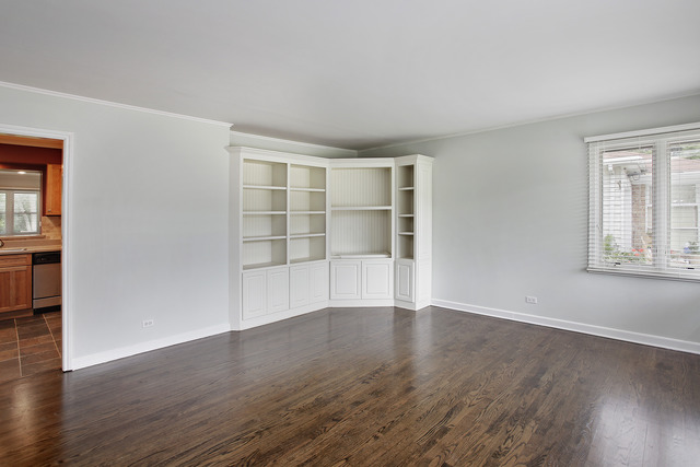 1138 Whitfield Road Northbrook, IL 60062 - Photo 2 of 10
