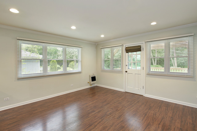 1138 Whitfield Road Northbrook, IL 60062 - Photo 4 of 10
