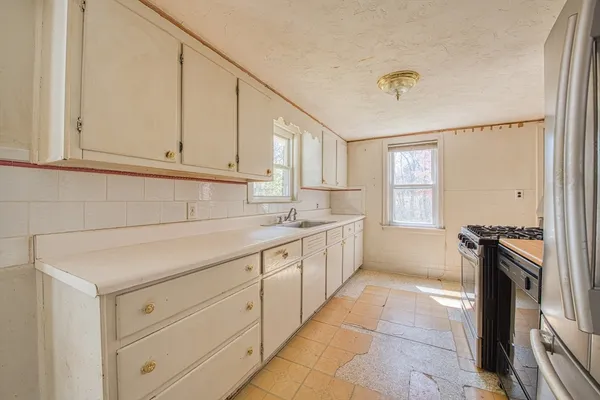 $425,000 | 0 Howard Street, Brockton, MA 02301