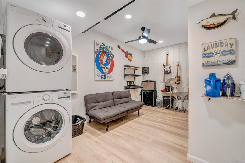 1039 Fosters Knob Road Blue Ridge, VA 24064 - Photo 28 of 45 a living room with furniture and a flat screen tv