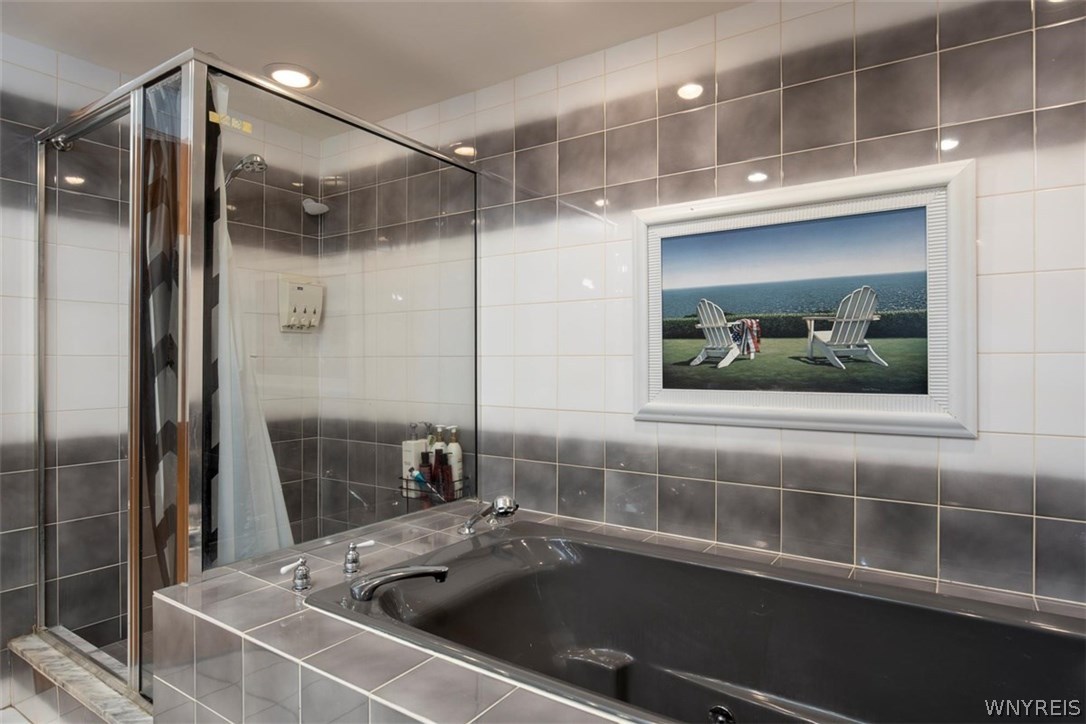 305 Gull Landing Buffalo, NY 14202 - Photo 12 of 16