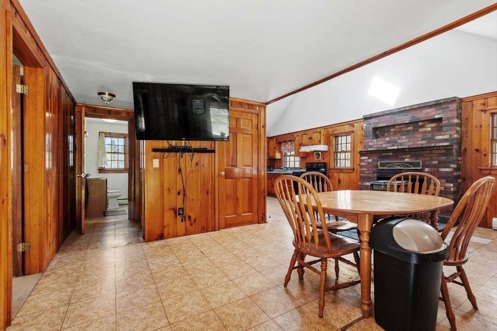 140 Keyes Road Westford, MA 01886 - Photo 10 of 31 Gallery Image 10