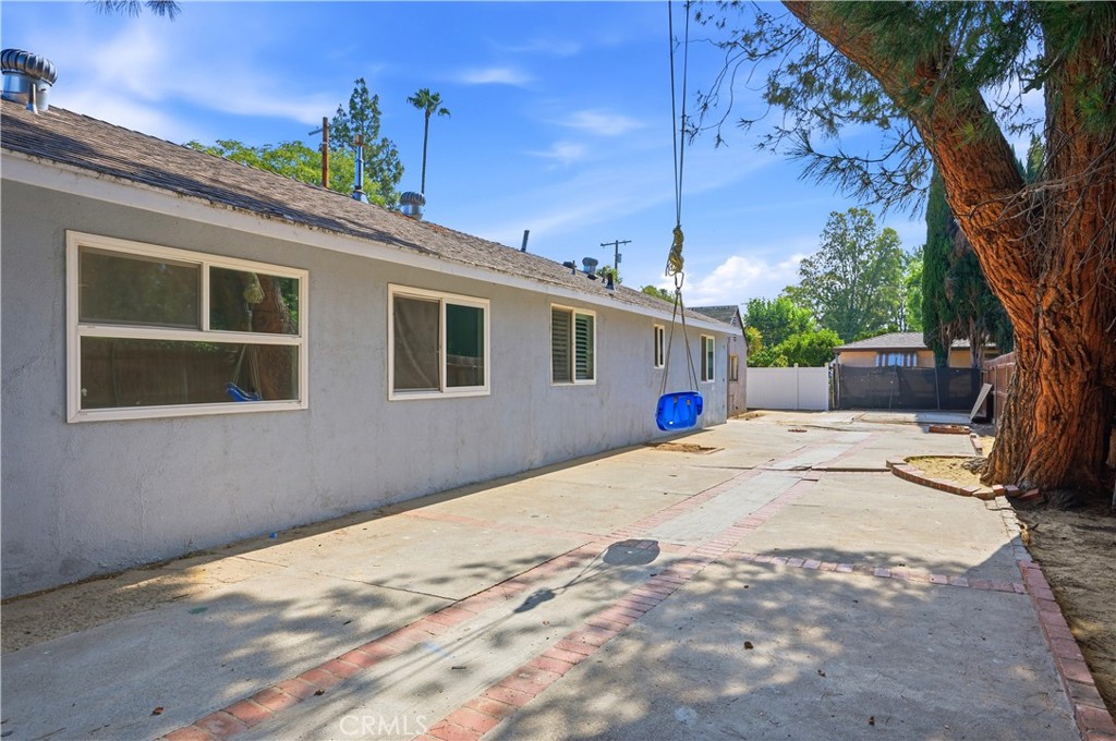 19238 Strathern Street Reseda, CA 91335 - Photo 33 of 34