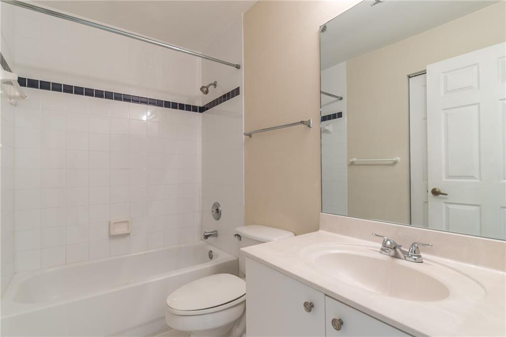 2509 Southeast Springtree Place Stuart, FL 34997 - Photo 16 of 18