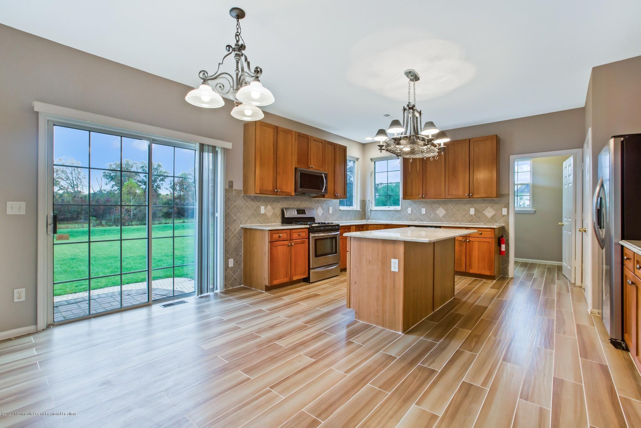 2 Siena Drive Jackson, NJ 08527 - Photo 18 of 48 Eat-in Kitchen