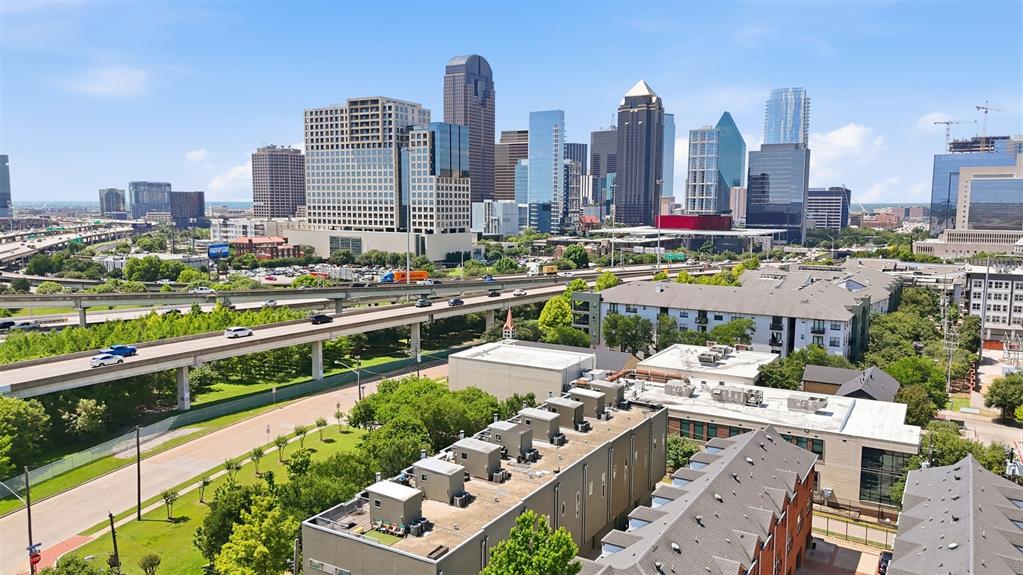 2111 Clark Street, Unit H Dallas, TX 75204 - Photo 26 of 37 a view of city and a tall buildings