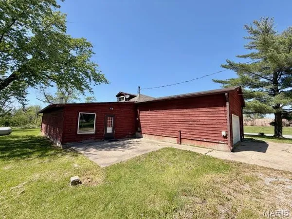 $330,000 | 328 Booneslick Road, New Florence, MO 63363