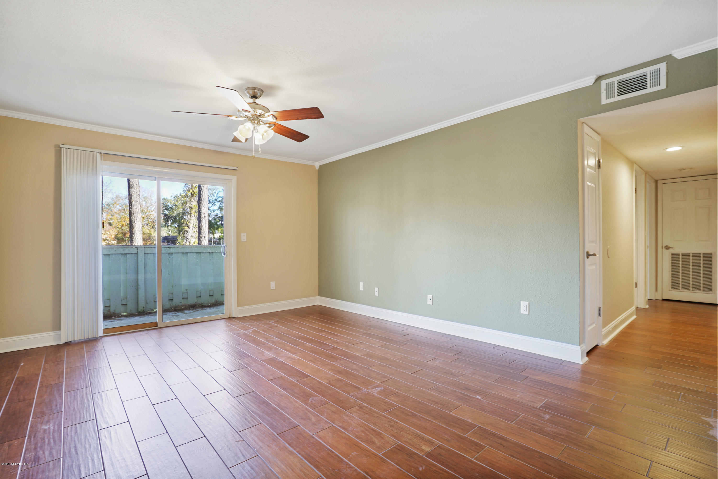 3737 Loretto Road, Unit 404 Jacksonville, FL 32223 - Photo 8 of 24 DSC03015