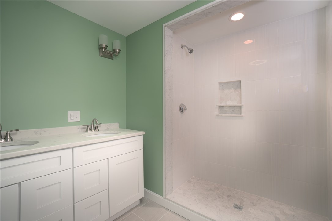 43 Spruce Road South Kingstown, RI 02879 - Photo 13 of 21