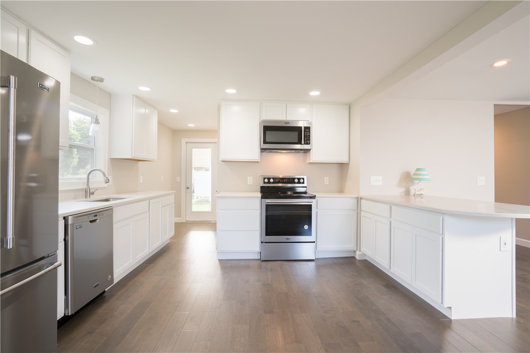 43 Spruce Road South Kingstown, RI 02879 - Photo 6 of 21