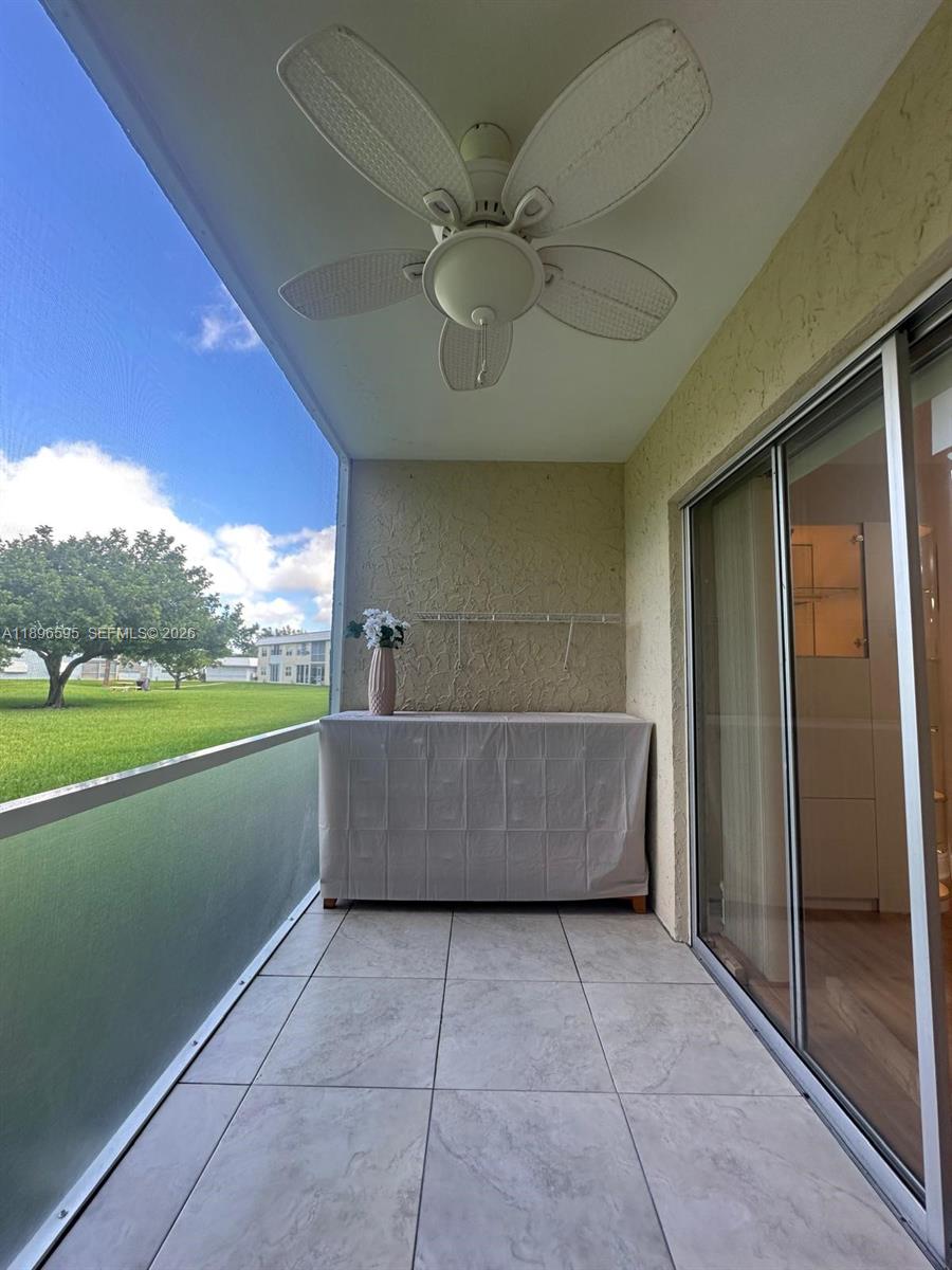 9848 Marina Boulevard, Unit 811 Boca Raton, FL 33428 - Photo 28 of 86 Screened patio