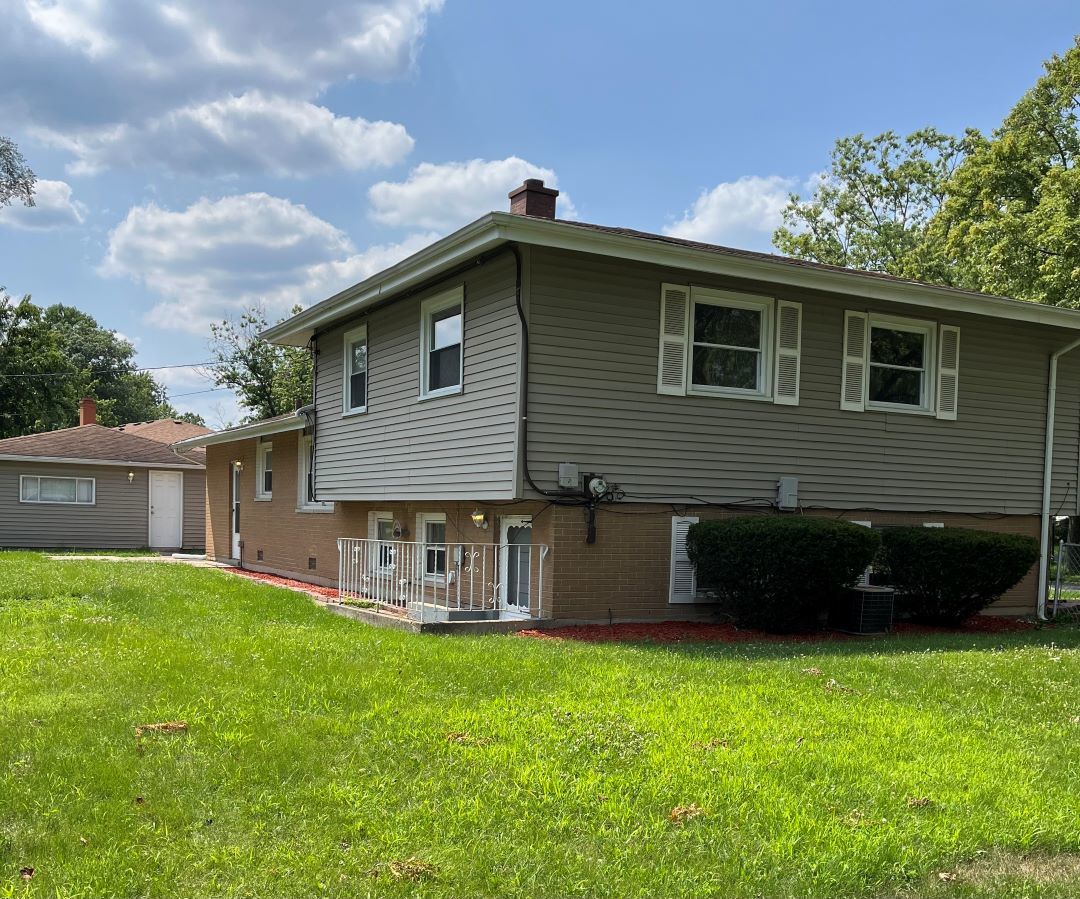 18727 Royal Road Homewood, IL 60430 - Photo 3 of 25