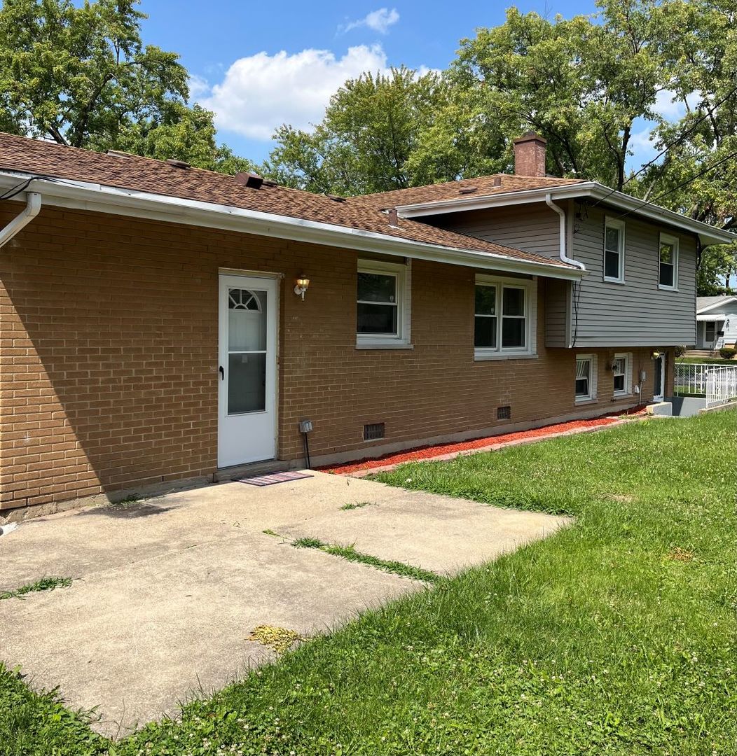 18727 Royal Road Homewood, IL 60430 - Photo 4 of 25
