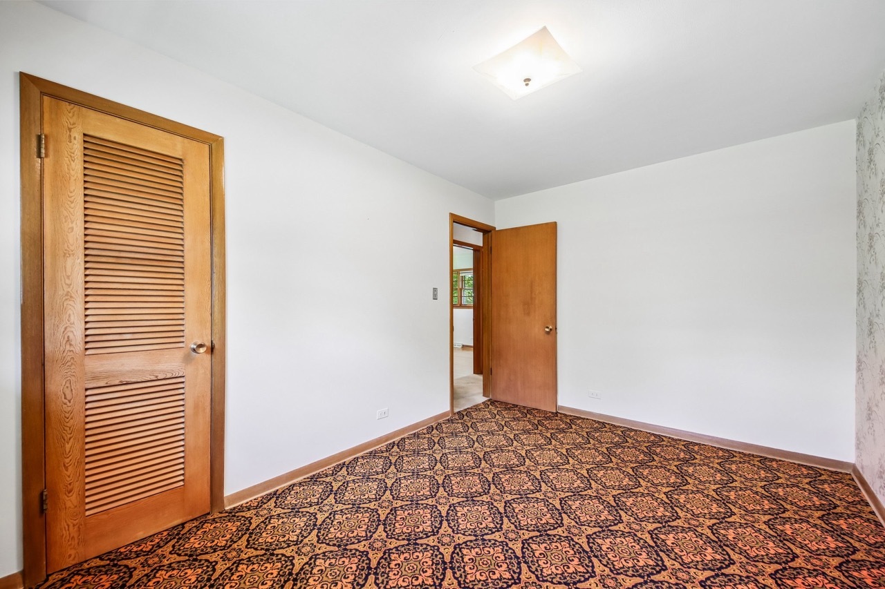 418 Highland Road Willowbrook, IL 60527 - Photo 25 of 44