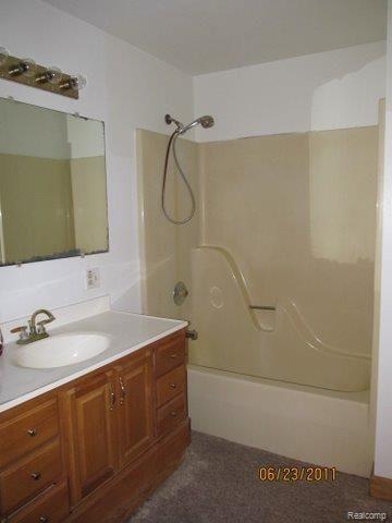 21505 Pratt Road Armada, MI 48005 - Photo 3 of 10 IMG_3954