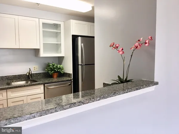 $377,000 | 22 Courthouse Square, Unit 407, Rockville, MD 20850