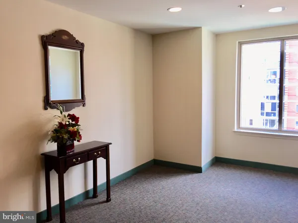 $377,000 | 22 Courthouse Square, Unit 407, Rockville, MD 20850