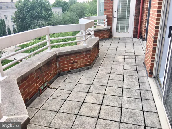 $377,000 | 22 Courthouse Square, Unit 407, Rockville, MD 20850