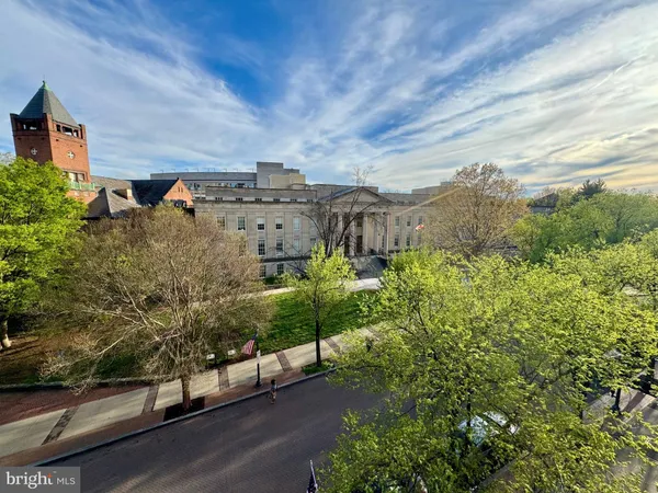 $377,000 | 22 Courthouse Square, Unit 407, Rockville, MD 20850