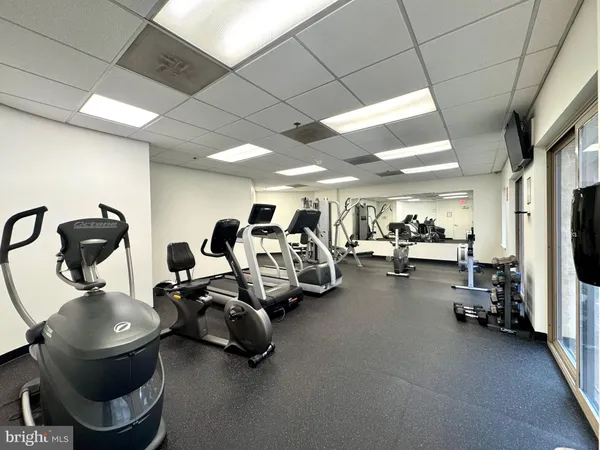 $377,000 | 22 Courthouse Square, Unit 407, Rockville, MD 20850
