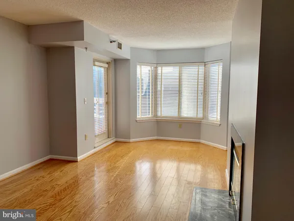 $377,000 | 22 Courthouse Square, Unit 407, Rockville, MD 20850