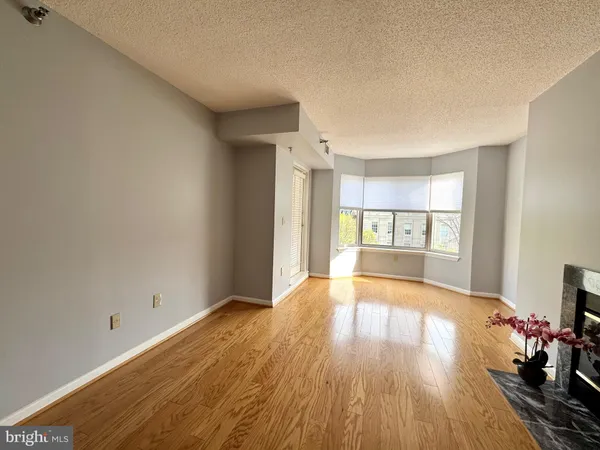 $377,000 | 22 Courthouse Square, Unit 407, Rockville, MD 20850