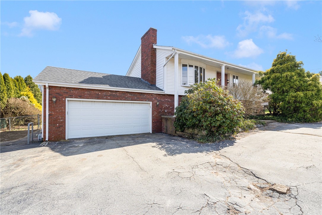 22 Cherry Hill Road Johnston, RI 02919 - Photo 4 of 50