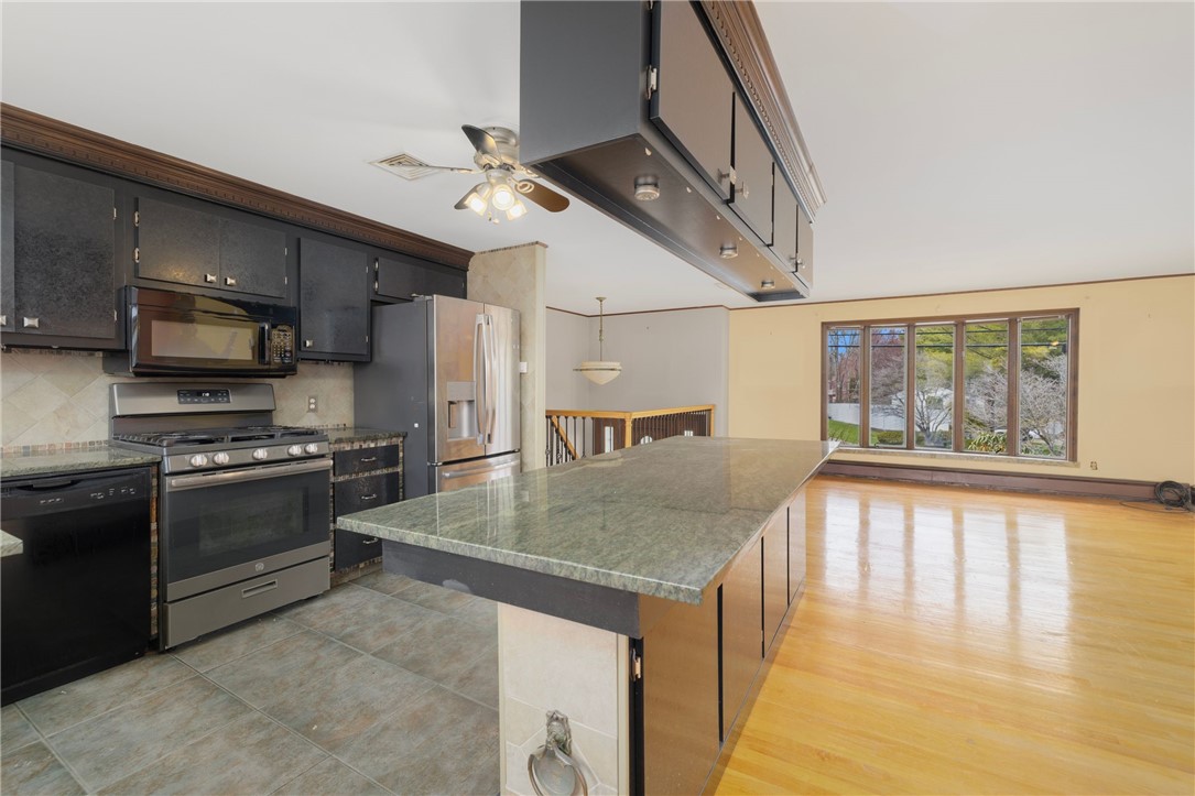 22 Cherry Hill Road Johnston, RI 02919 - Photo 7 of 50