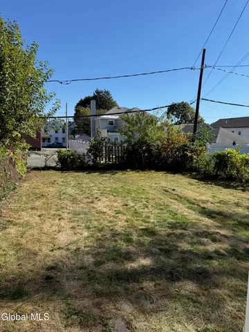 $1,950 | 577 6th Avenue, Unit 1, Watervliet, NY 12189