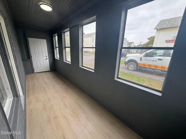 $1,950 | 577 6th Avenue, Unit 1, Watervliet, NY 12189