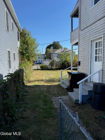 $1,950 | 577 6th Avenue, Unit 1, Watervliet, NY 12189