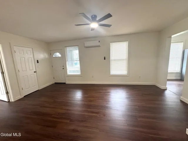 $1,950 | 577 6th Avenue, Unit 1, Watervliet, NY 12189