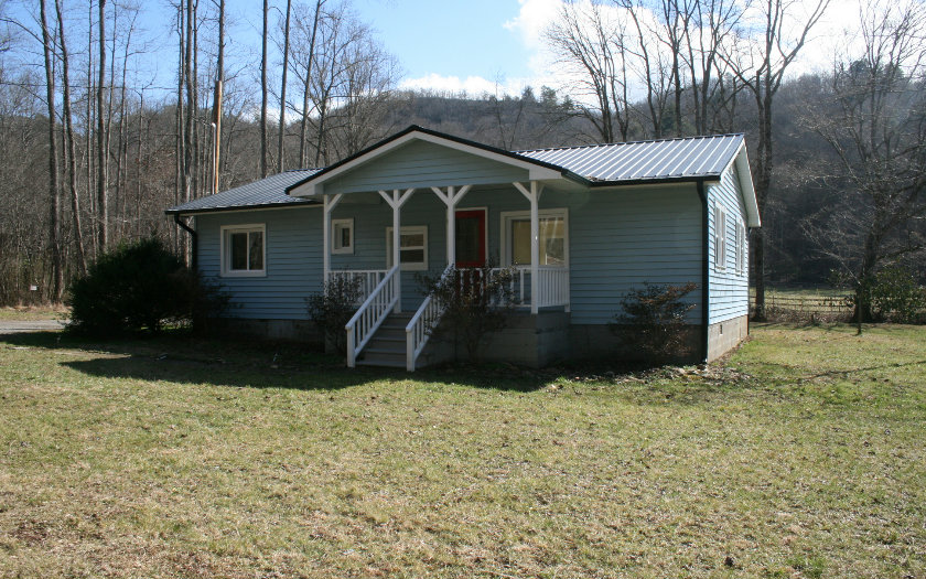 9214 Tusquittee Road Hayesville, NC 28904 - Photo 1 of 1 Main View