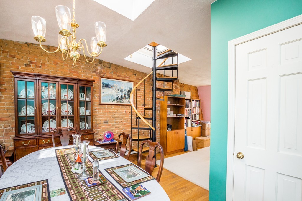 43 Rutland Square, Unit 4 Boston, MA 02118 - Photo 5 of 29 Gallery Image 5