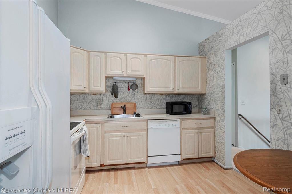 39966 Crosswinds Road Novi, MI 48375 - Photo 5 of 24