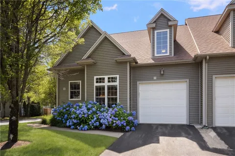 $580,000 | 315 Old River Road, Unit 6, Lincoln, RI 02838