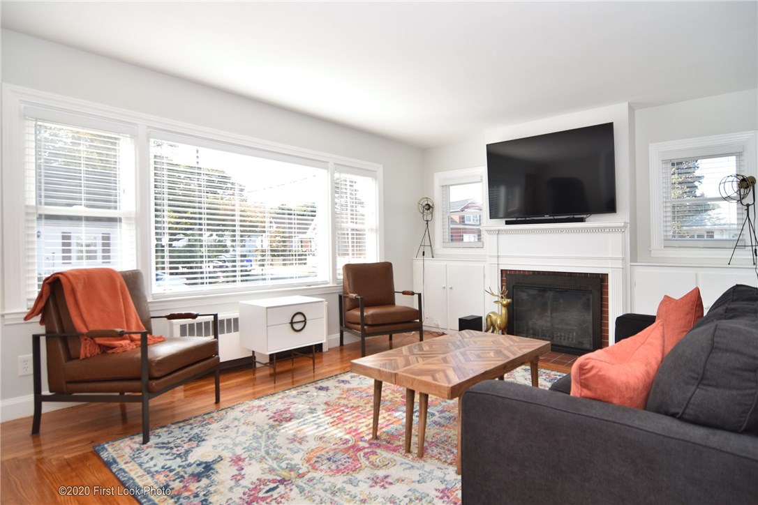 45 Draper Street Pawtucket, RI 02861 - Photo 3 of 20