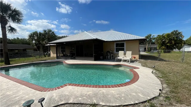 $2,750 | 757 Beard Avenue, Sebastian, FL 32958