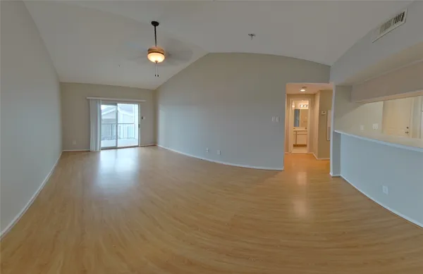 $1,300 | 12800 Melville Drive, Unit 306, Montgomery, TX 77356