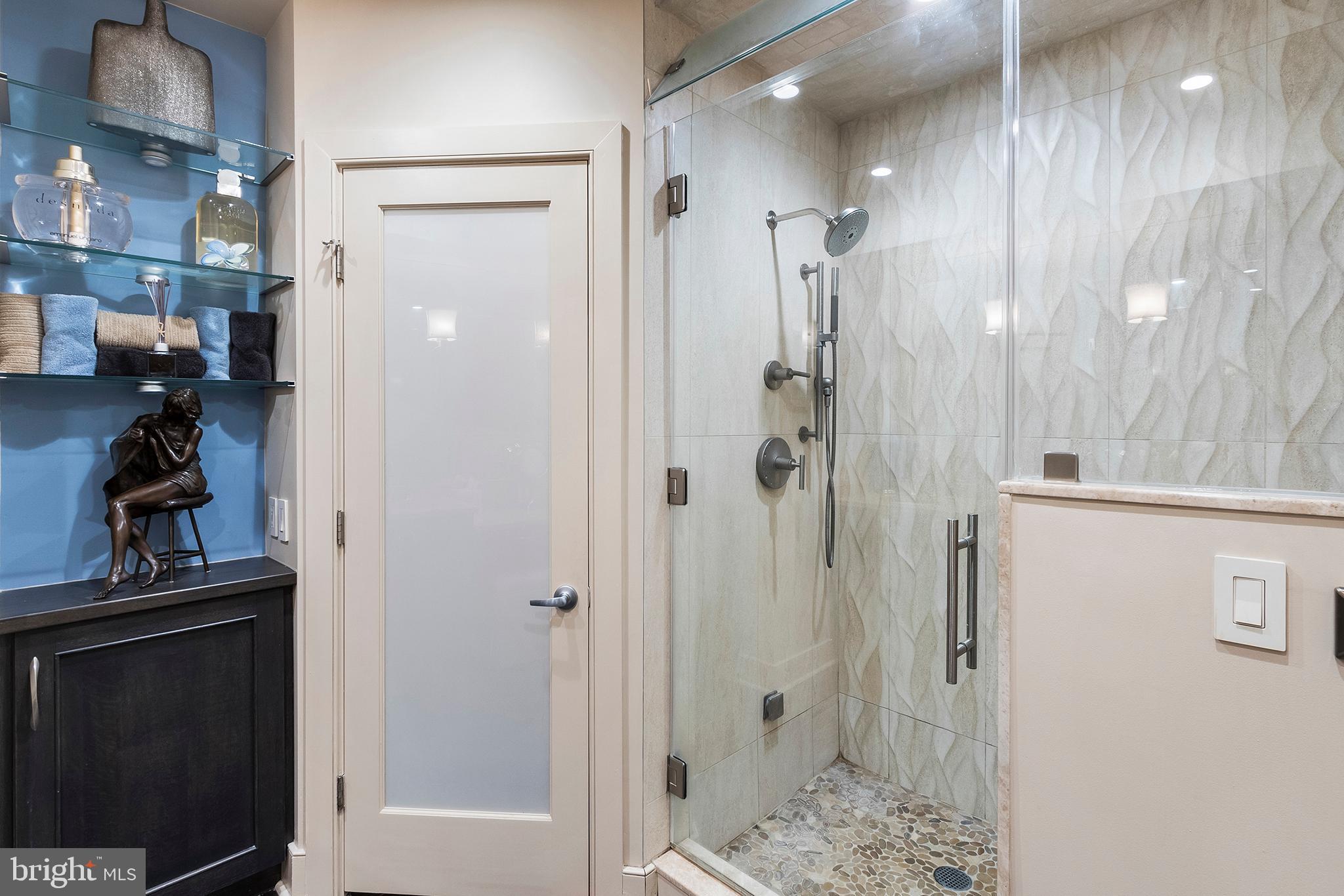 220 West Rittenhouse Square, Unit 21B Philadelphia, PA 19103 - Photo 30 of 35