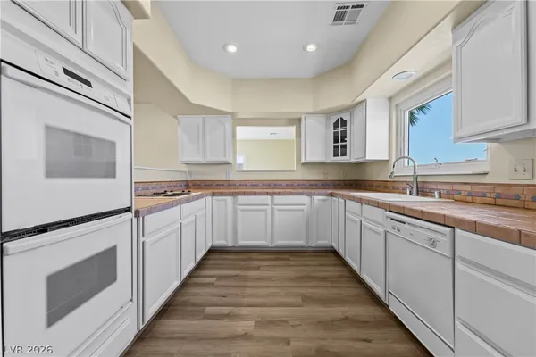 $720,000 | 875 East Cave Avenue, Overton, NV 89040