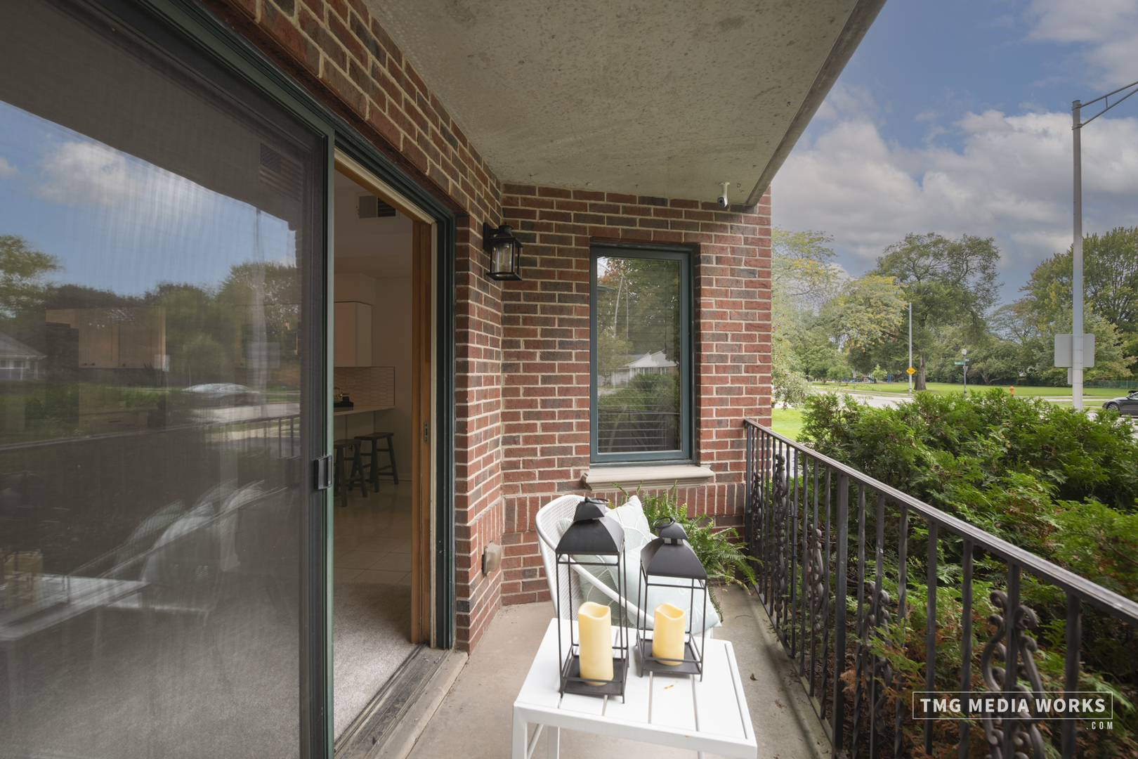 616 East 5th Avenue, Unit 101 Naperville, IL 60563 - Photo 26 of 57 a view of balcony with furniture