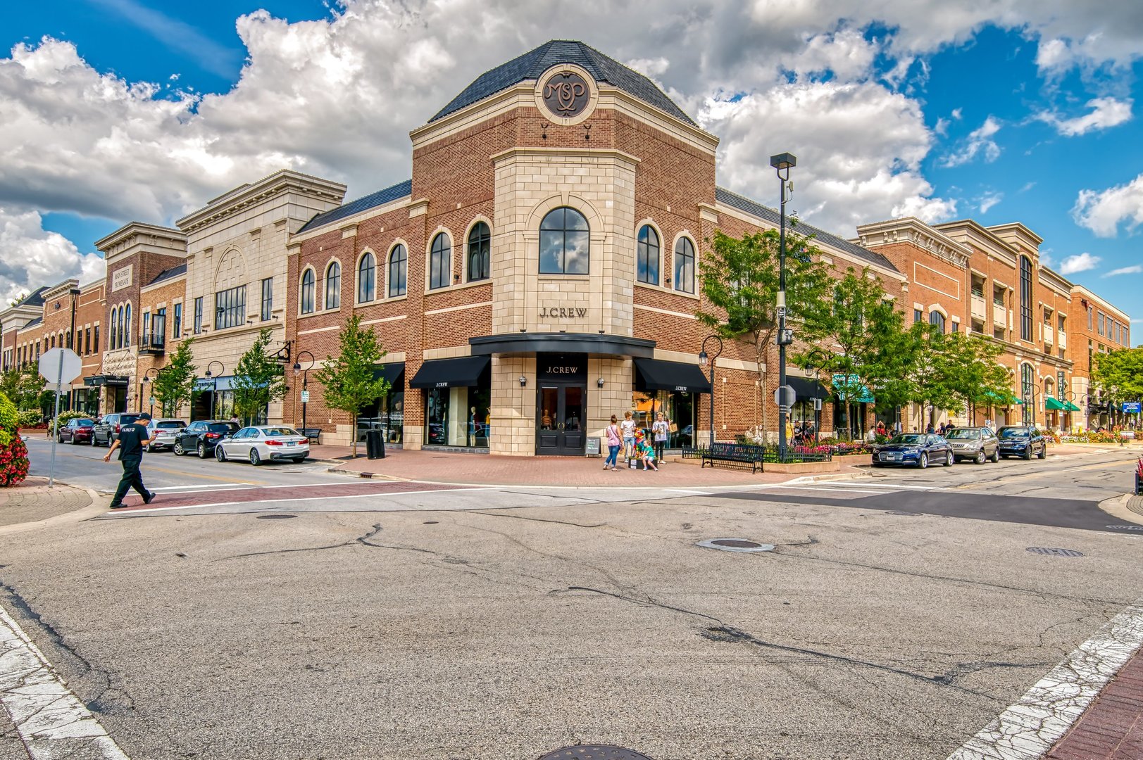 616 East 5th Avenue, Unit 101 Naperville, IL 60563 - Photo 42 of 57 a front view of a building with street view
