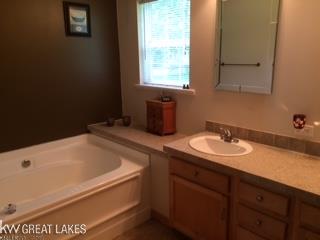37965 Radde Street Clinton Township, MI 48036 - Photo 12 of 28 31328286-11.JPG