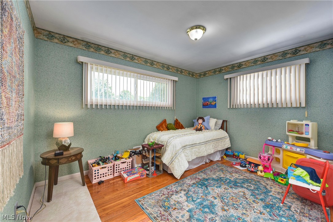 7216 Oakwood Road Parma, OH 44130 - Photo 19 of 30
